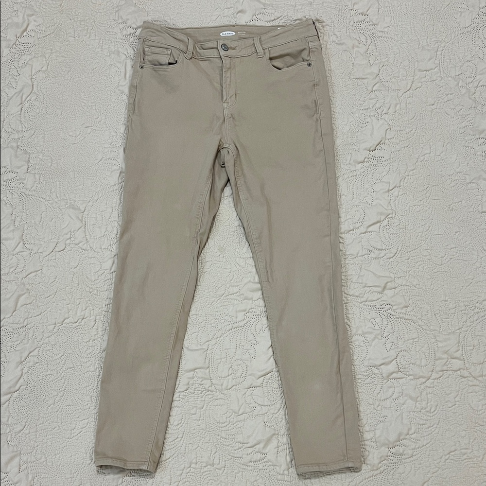 Old Navy Women's Skinny Jeans in Light Beige - Picture 4 of 7